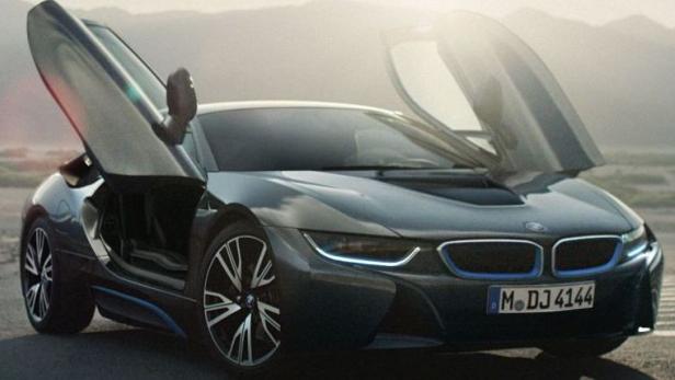 Am Ende des TV-Spots für den i8 ist das neue BMW-Soundlogo zu hören.