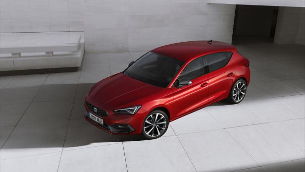 seat-launches-the-all-new-seat-leon_01_hq.jpg