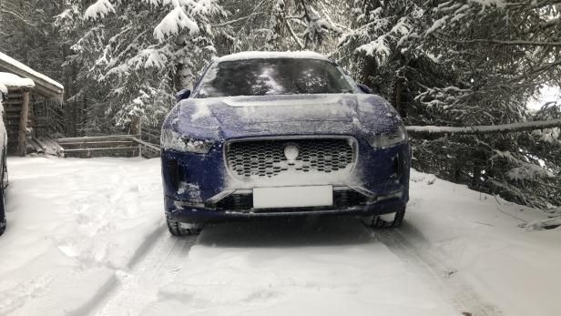 Der Jaguar I-Pace im Schnee