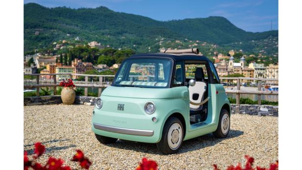 Fiat gibt einen Ausblick auf das erste Fahrzeug der Marke, das in die Kategorie „Sustainable Urban Mobility“ (SUM) fällt: Als „nachhaltiges Stadtmobil“ mit den Ausmaßen eines Microcars.