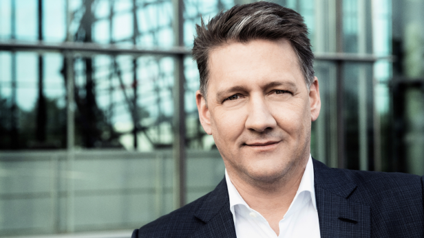 Gernot Döllner wird neuer Vorstandsvorsitzender der AUDI AG. Er folgt zum 1. September dieses Jahres auf Markus Duesmann. Einen entsprechenden Beschluss fasste der Audi Aufsichtsrat am 29. Juni 2023.