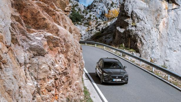 Der SEAT Leon Sportstourer kombiniert viel Platz mit einer umfangreichen Sicherheitsausstattung, neuester Technik und nicht zuletzt einem überzeugenden Design - dennoch will VW Seat auf auslaufen lassen.